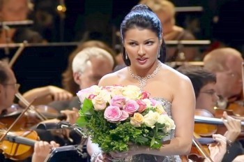 Анна Нетребко прокомментировала отмену концерта в Праге