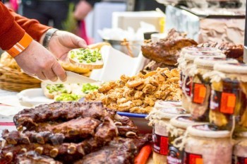 Сегодня в Праге пройдет фестиваль уличной еды Letní Street Food
