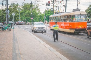 Въезд в центр Праги с нового года хотят сделать платным. Названа стоимость