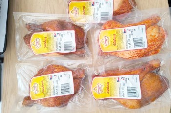 В Чехии из магазинов отзывают опасную для здоровья курятину
