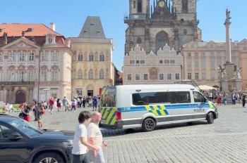В Праге полиция эвакуировала Староместскую ратушу