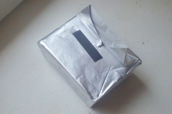 Пражский супермаркет наклеил на масло противокражные метки 