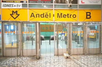 Вход на станцию метро Anděl в Праге закрыли на 9 месяцев