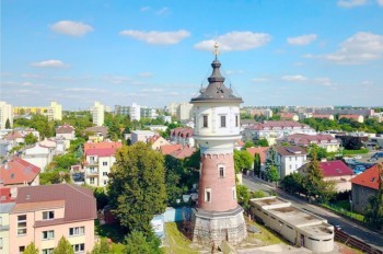 В Праге все еще продают водонапорную башню, переделанную под жилье