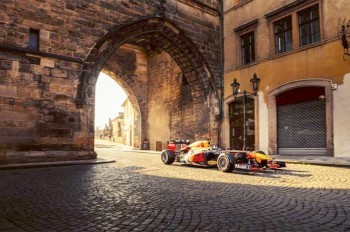 Снятая в Чехии реклама Red Bull: зрелищное видео