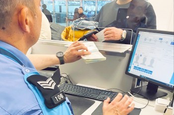 Чехия ввела «символический» запрет на въезд российских дипломатов