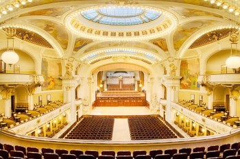 Куда бесплатно сходить в Праге 28 октября