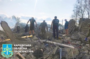 Россия обстреляла кафе и магазин в Харьковской области: 49 погибших
