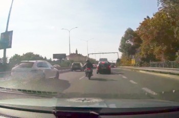 В Праге водитель собрал «фулл-хаус» преступлений: видео 