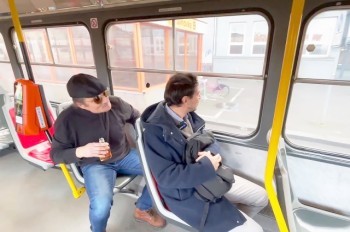 В каких ситуациях пассажирам следует обращаться к водителю трамвая: полезное видео