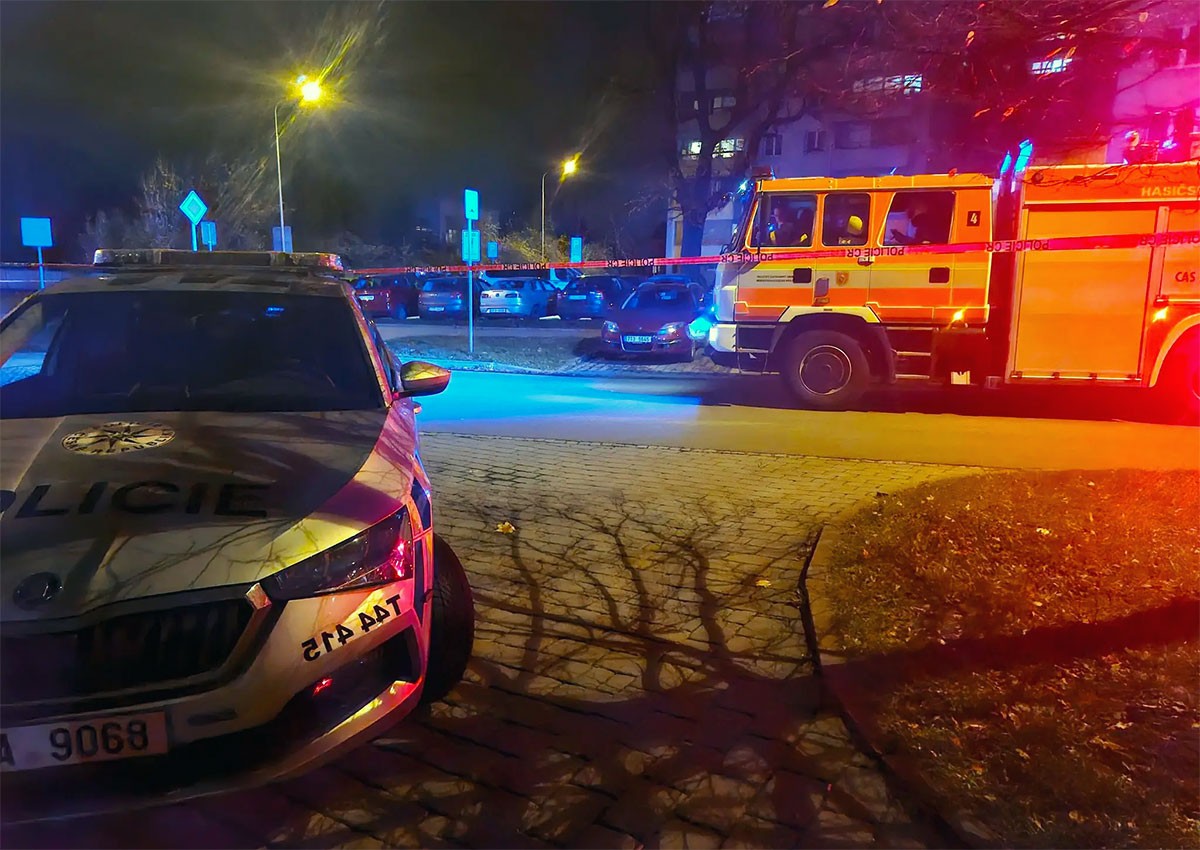 В Чехии обнаружили припаркованный автомобиль с двумя трупами