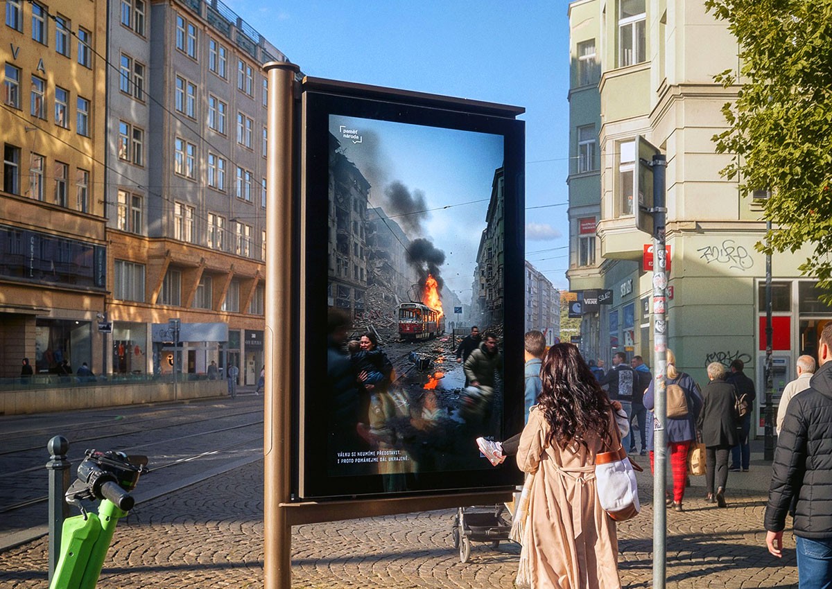 Если война доберется до Праги: в центре города развесили жуткие баннеры