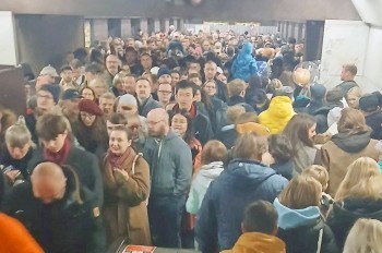 Станцию метро Náměstí Míru экстренно закрыли для пассажиров 