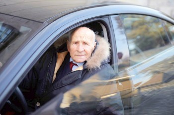 В Чехии егерь обнаружил в лесу оставленный велосипед. Полиция ищет его владельца