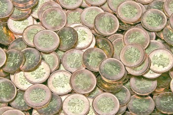 Центробанк Чехии призвал жителей разбить свои копилки