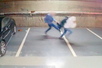 Бездумное ограбление в Праге попало на видео