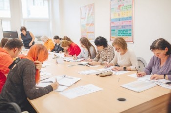 Безкоштовні курси чеської для біженців. Навчання до рівня B2 з акцентом на працевлаштування