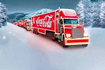 Праздник к нам приходит: рождественский грузовик Coca-Cola приедет в Прагу, Брно и Остраву