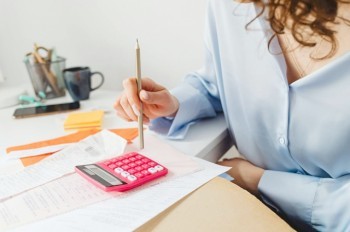 Как стать бухгалтером в Чехии: открыта запись на курсы профподготовки в Праге