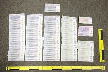 В Чехии пенсионер выбросил в реку 500 тыс. крон