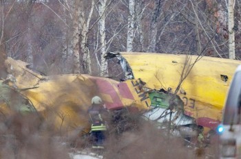 В Вильнюсе грузовой самолет упал во двор жилого дома: видео