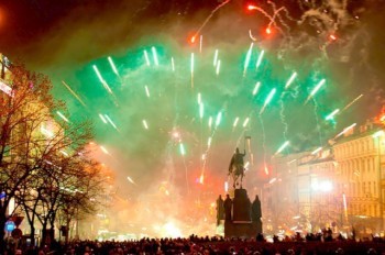 Мэрия Праги напомнила о крупном штрафе за запуск фейерверков