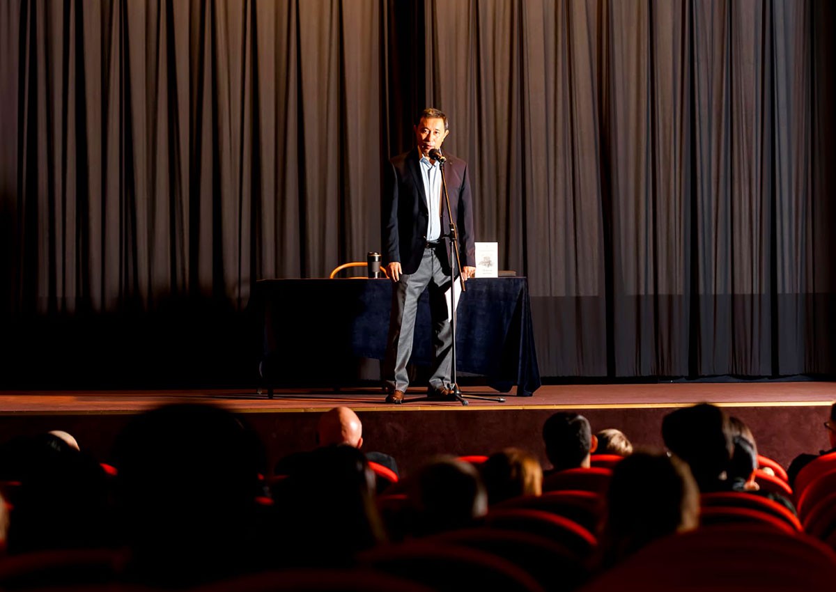 Ермек Турсунов в Чехии: искусство слова, кино и смыслов