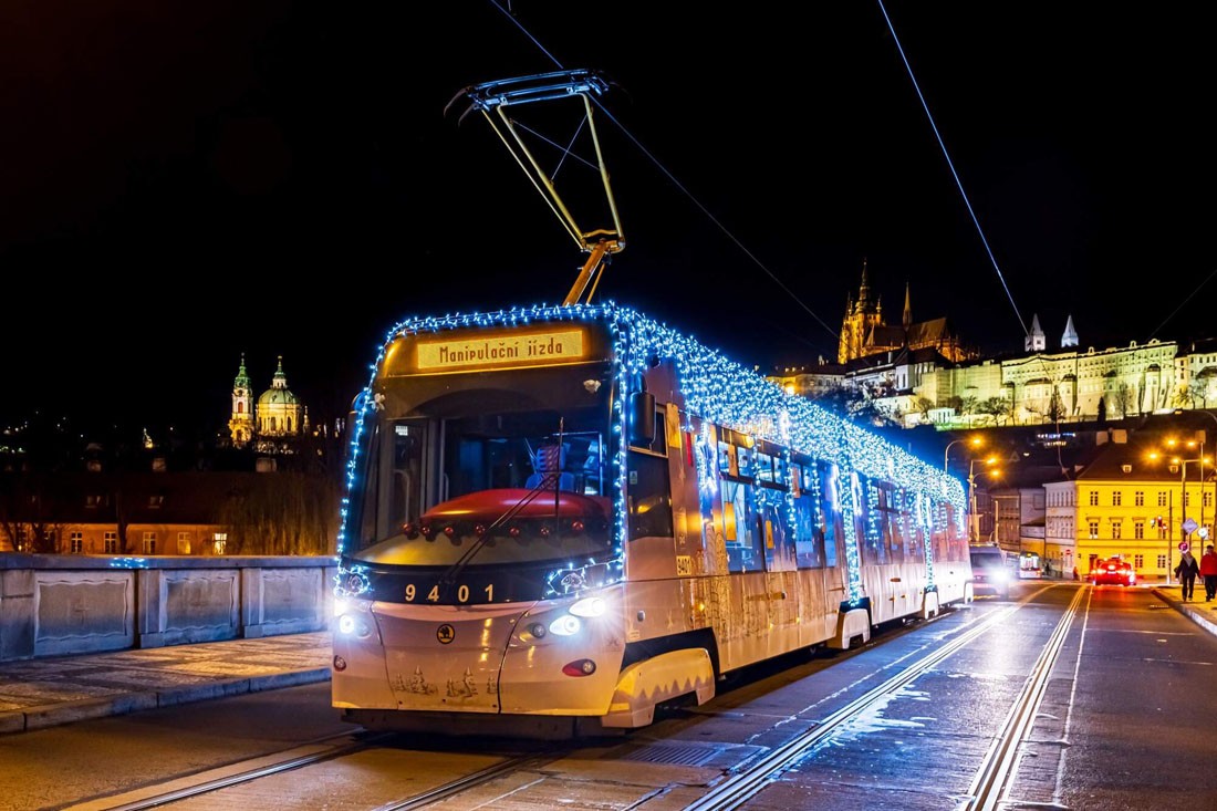 В Праге торжественно зажгут огни на рождественских трамваях
