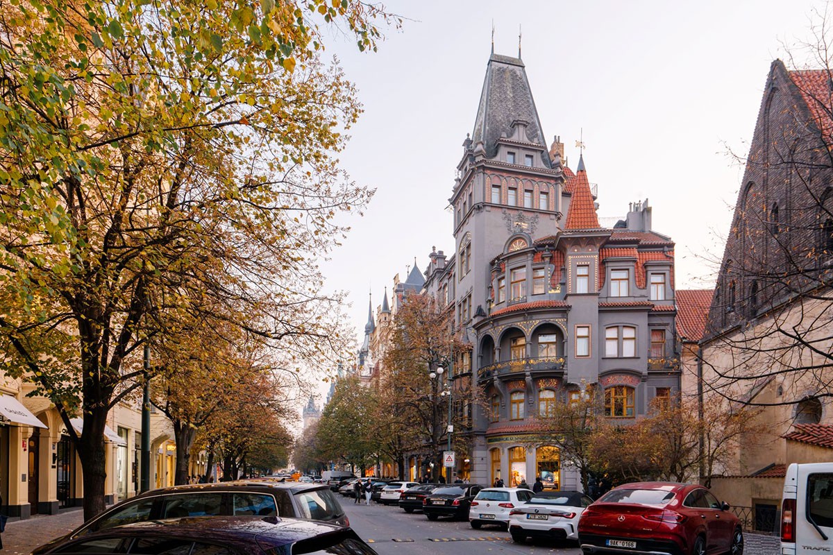 Улица Pařížská в Праге оказалась одной из самых дорогих в мире