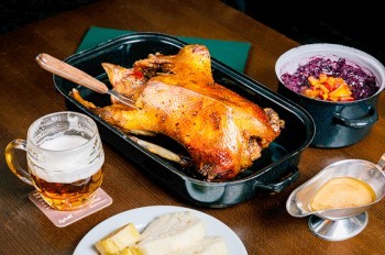 Умер кардинал и бывший архиепископ Праги Доминик Дука