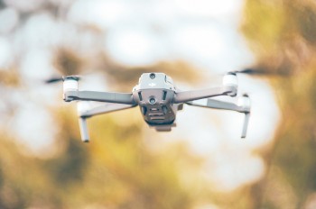 Пражская фирма перепродавала Украине дроны с огромной наценкой и не платила налоги