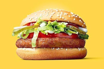 McDonald's начнет готовить бургер для веганов