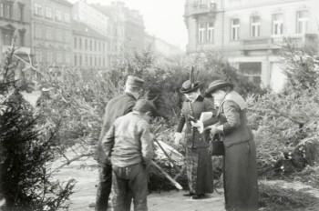 Как пражане отмечали Рождество в прошлом: архивные видео