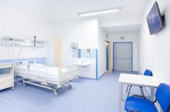 В Чехии вынесли приговор санитару, изнасиловавшему пациентку под наркозом