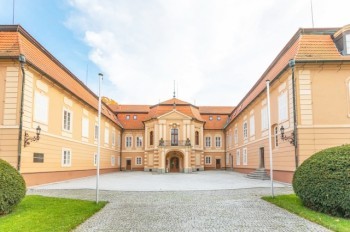 Чехии не удается продать замок Штиржин. Не помогла даже огромная скидка