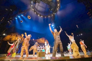 В Прагу приедет Cirque du Soleil: зрителей ждут 28 показов программы KURIOS
