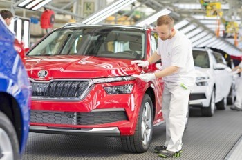 Чехи начали активнее покупать новые авто, потому что подержанные слишком подержанные