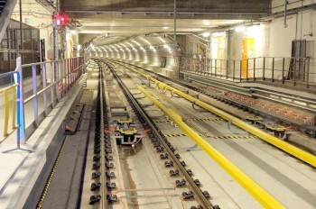 В метро Праги из-за очень странного поступка встала половина линии «B»