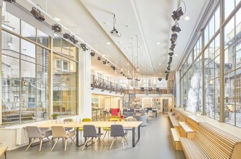 В Праге на один день появится остановка «Рождественская»