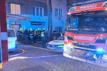 В Праге горел хостел. Пожарные эвакуировали 60 человек