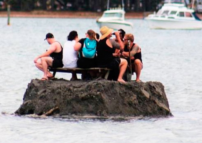 Новозеландцы ради возможности выпить в Новый год построили остров