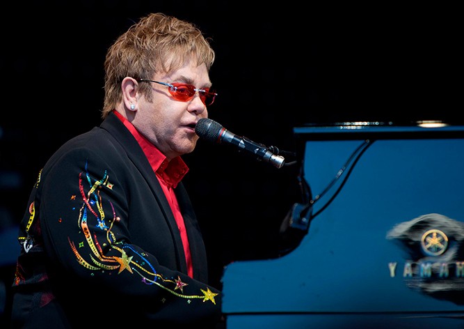 Элтон Джон объявил о завершении гастрольной карьеры