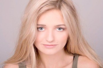 Модель выставила девственность на аукцион ради учебы в Кембридже