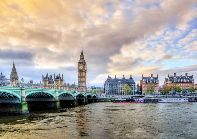 Великобритания вводит платное разрешение на въезд для граждан Чехии и других безвизовых стран