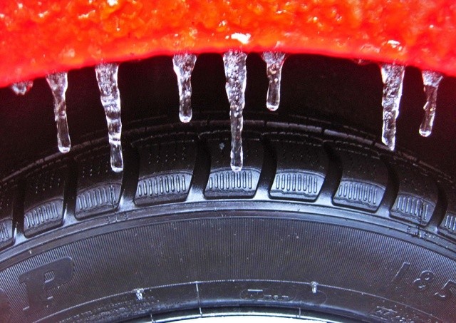 В Чехии объявлено предупреждение о ледяном дожде и гололеде