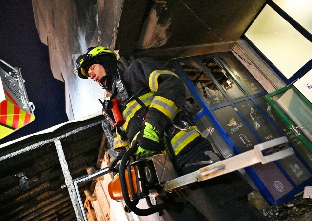 Число жертв пожара в ресторане в Чехии возросло до семи