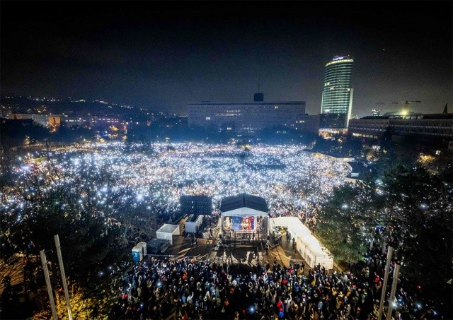В Словакии массово протестовали против премьера Фицо и сближения с Россией