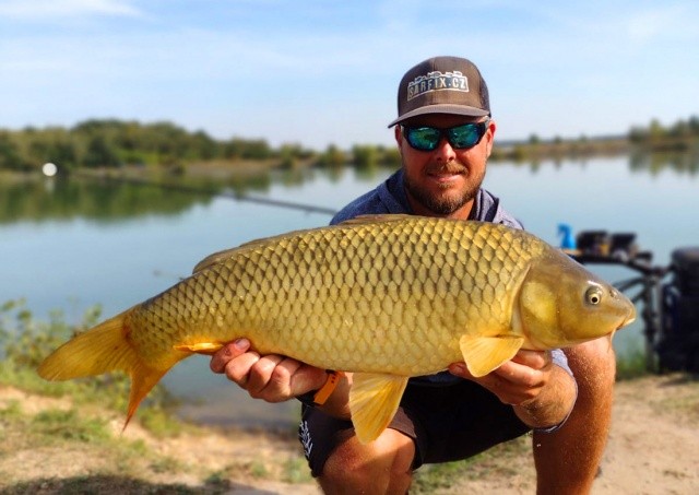 Правила рыбной ловли в Чехии перевели на украинский язык 