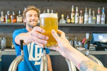 В Чехии ищут источник «утечки» пива в Россию 