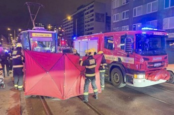 В Праге трамвай сбил человека